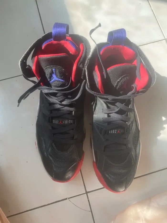 Jordan 11 CMFT Low Black Red Purple 45 - photo numéro 4