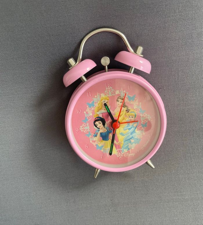 Petit réveil Disney Les Princesses rose - photo numéro 7