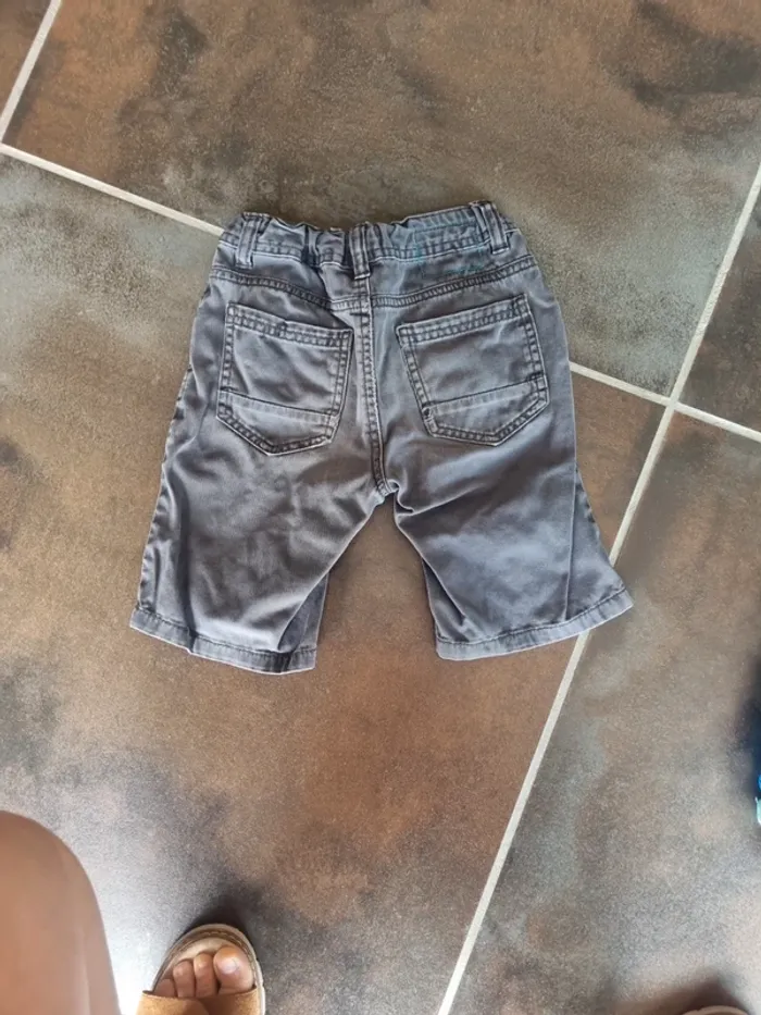 Lot 3 shorts 6 ans - photo numéro 7