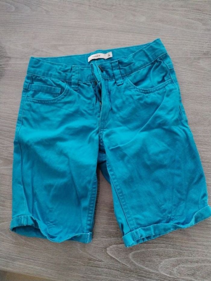Short bleu