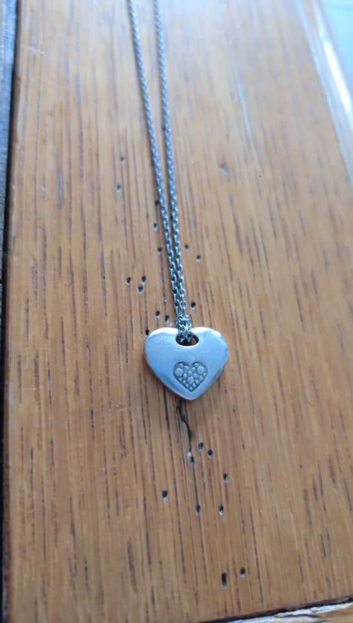 Collier argenté avec pendentif cœur - photo numéro 3