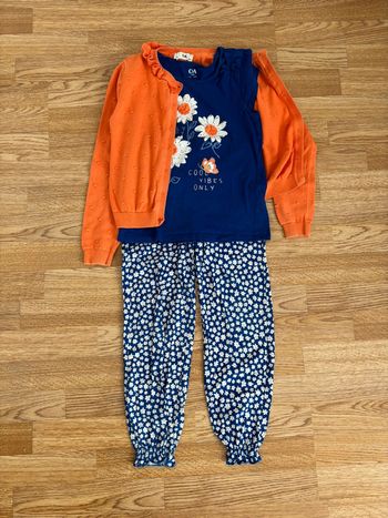 Ensemble gilet pantalon t-shirt