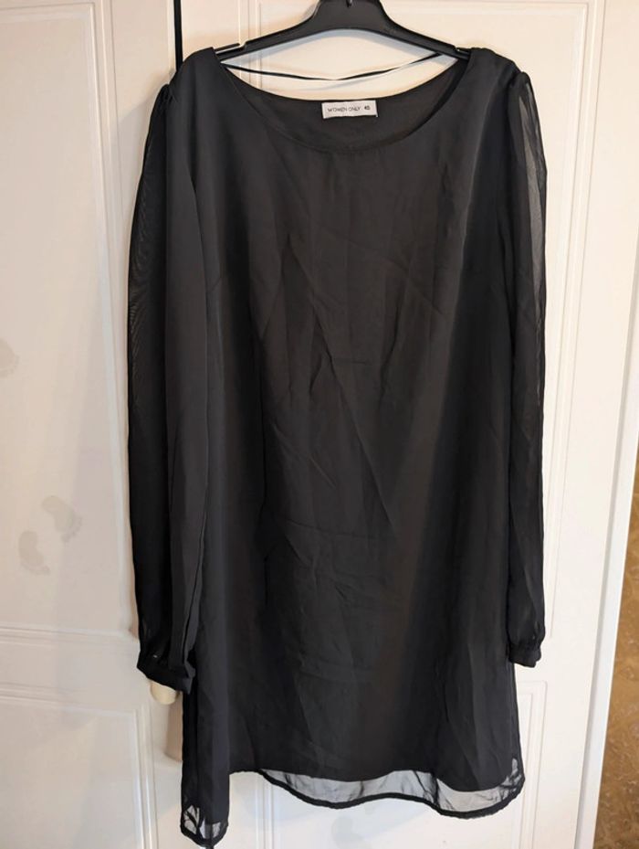 Robe noire - photo numéro 2