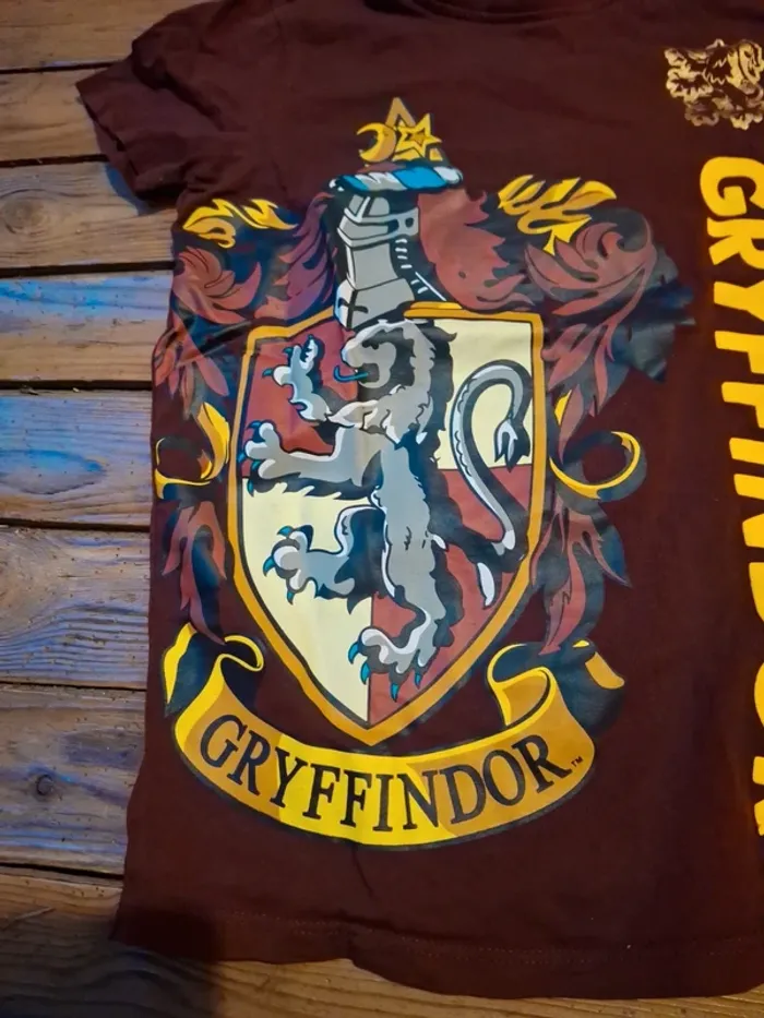 Tshirt harry potter taille 7/8 ans - photo numéro 2