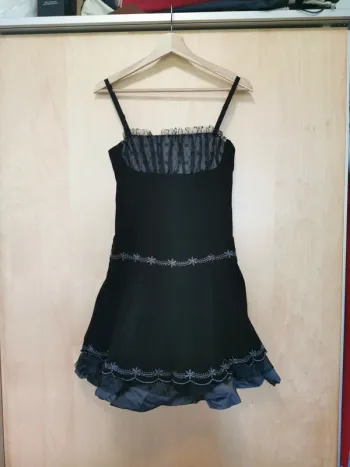 robe noir et dentelle