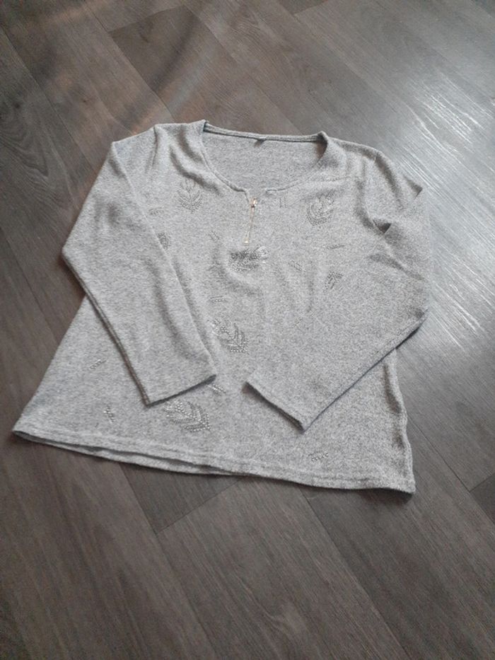 Pull gris
