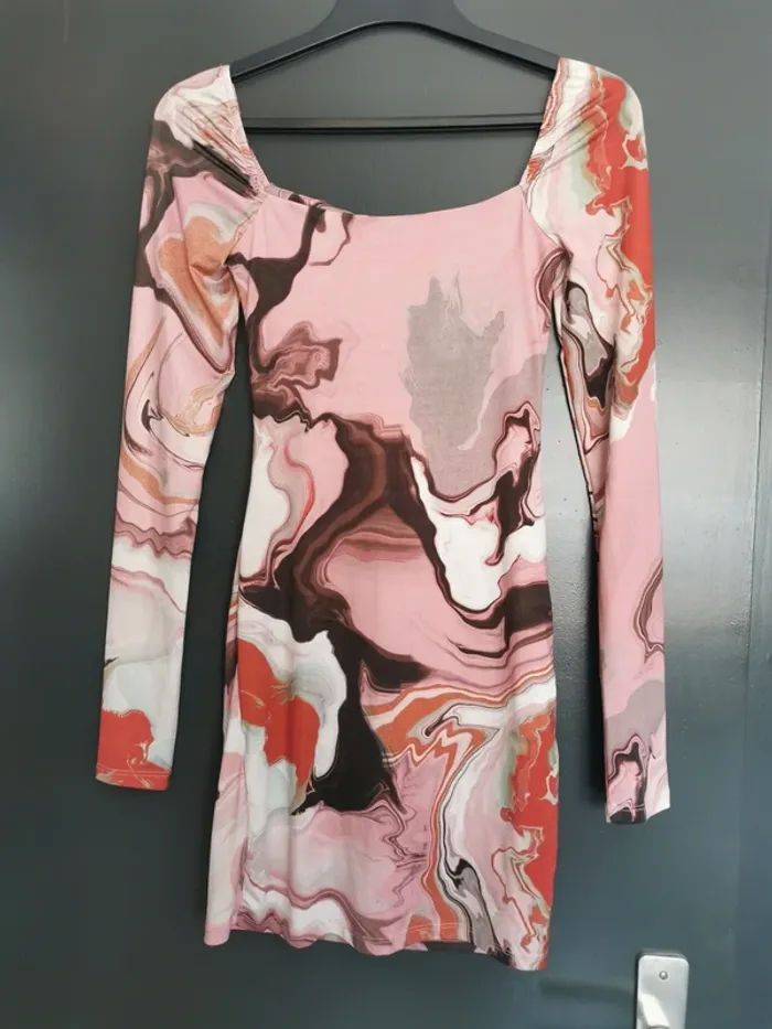 Robe Bershka 36 - photo numéro 3