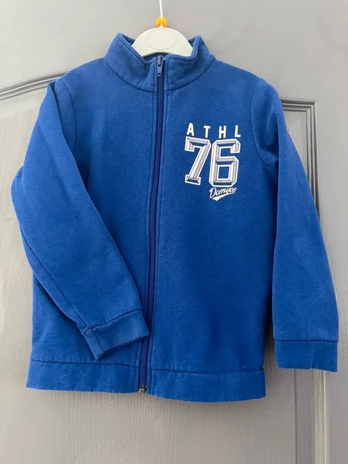 Veste de sport enfant bleu – Domyos (Decathlon)