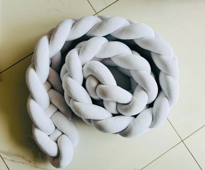 Tresse tour de lit bébé enfant blanche 2 mètres