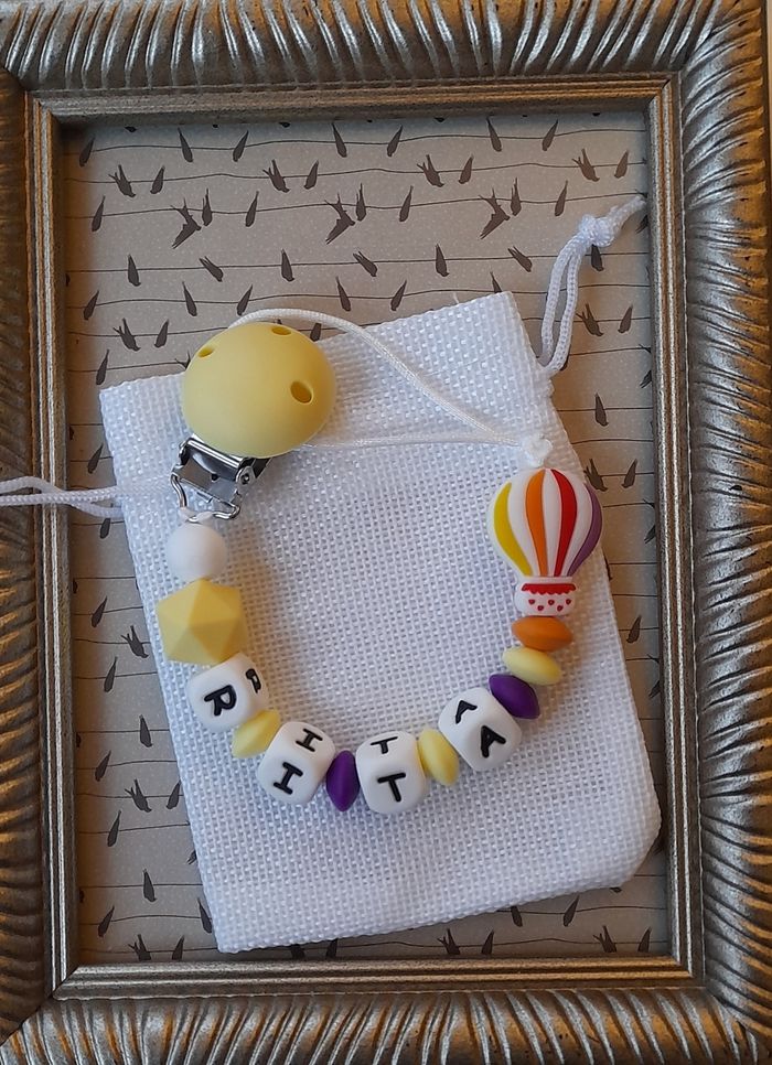 Attache tetine personnalisé