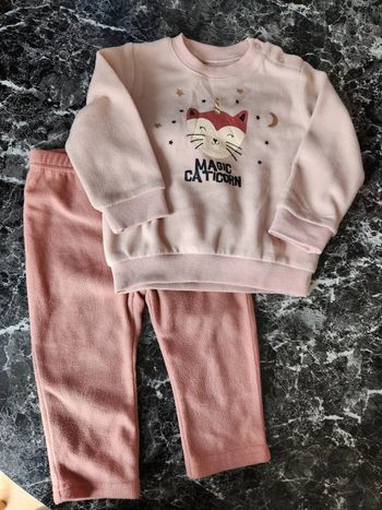 Pyjama deux pièces taille 18 mois