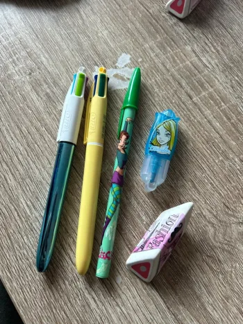 Lot winx fournitures scolaires