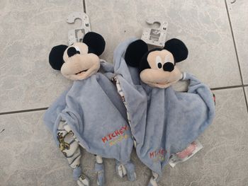 Lot de 2 doudou Mickey Disney