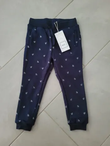 Pantalon 4 ans neuf