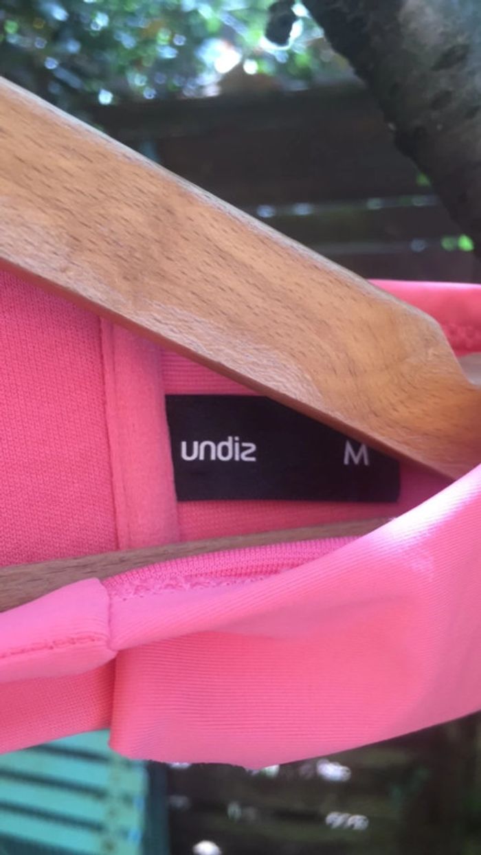 Joli maillot rose fluo - photo numéro 5