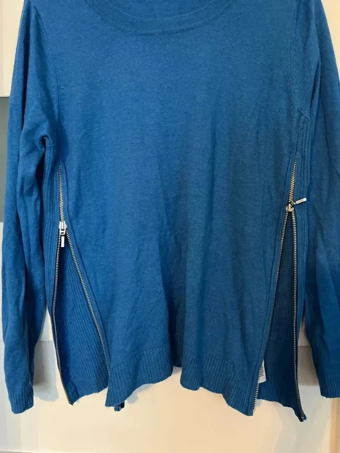 Pull bleu - photo numéro 2