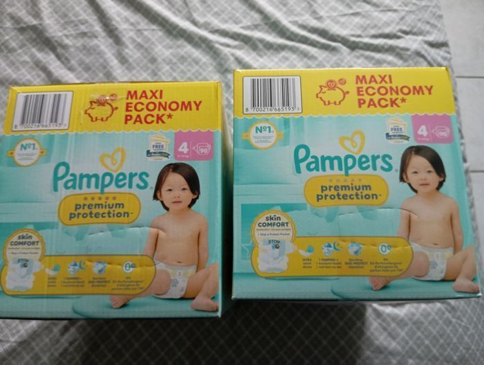 2 cartons pampers premium protection taille 4 neuf jamais ouvert