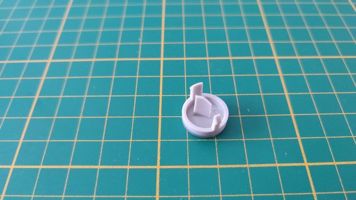 Bouton d'ouverture gris pièce détachée console de jeux Nintendo Gamecube DOL-001 (EUR) #E35 - photo numéro 2