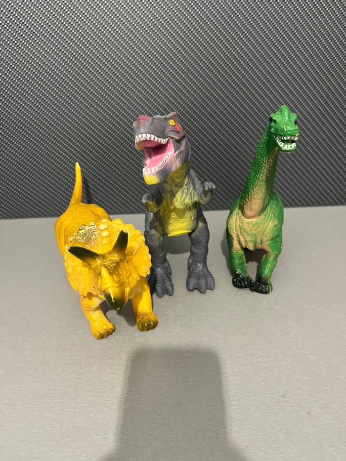 Lot dinosaures - photo numéro 6