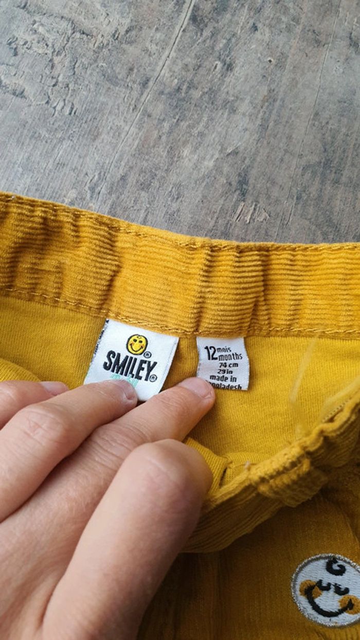 Short smiley 12 mois en très bon état - photo numéro 3