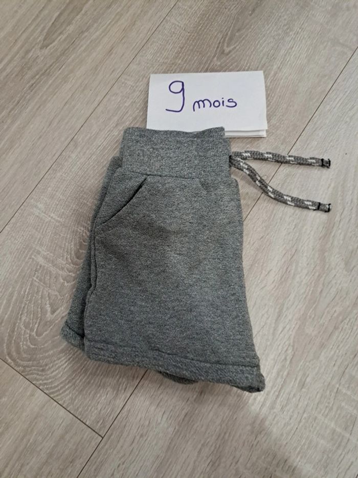 Short 9 mois - photo numéro 3