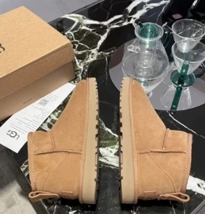 Ugg ultra mini boots . - photo numéro 5