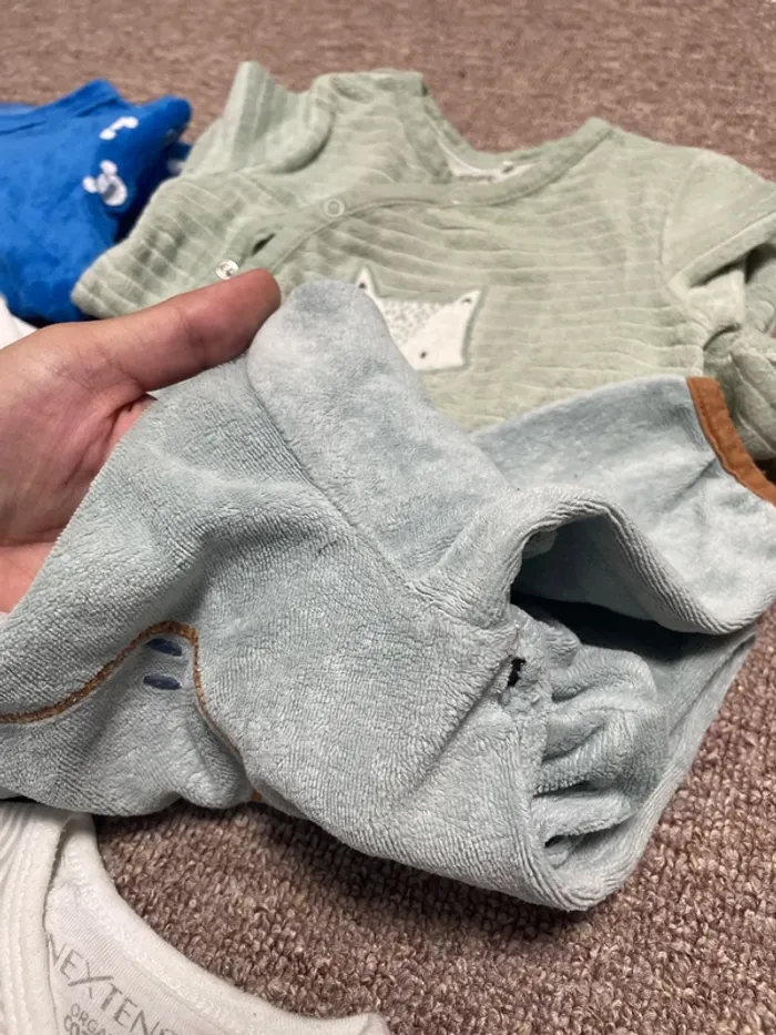 Lot 3 mois tache - photo numéro 5