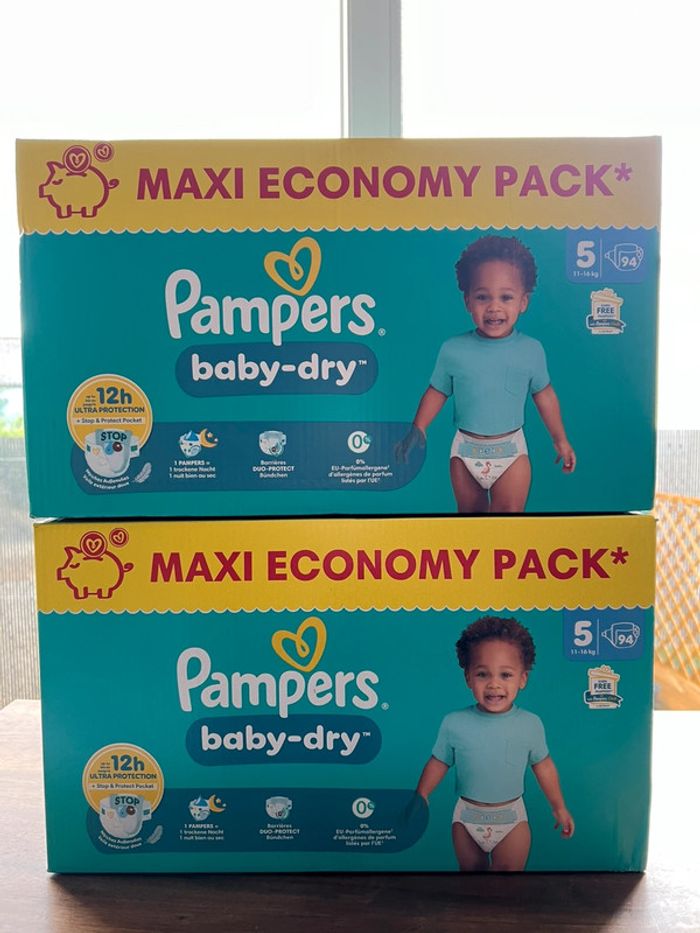Lot 2 Pampers maxi economy pack T5 (11-16 kg)