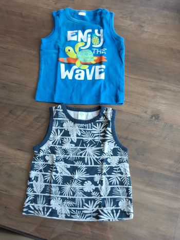 Lot de 2 t-shirts sans manche