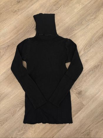 Pull col roulé noir