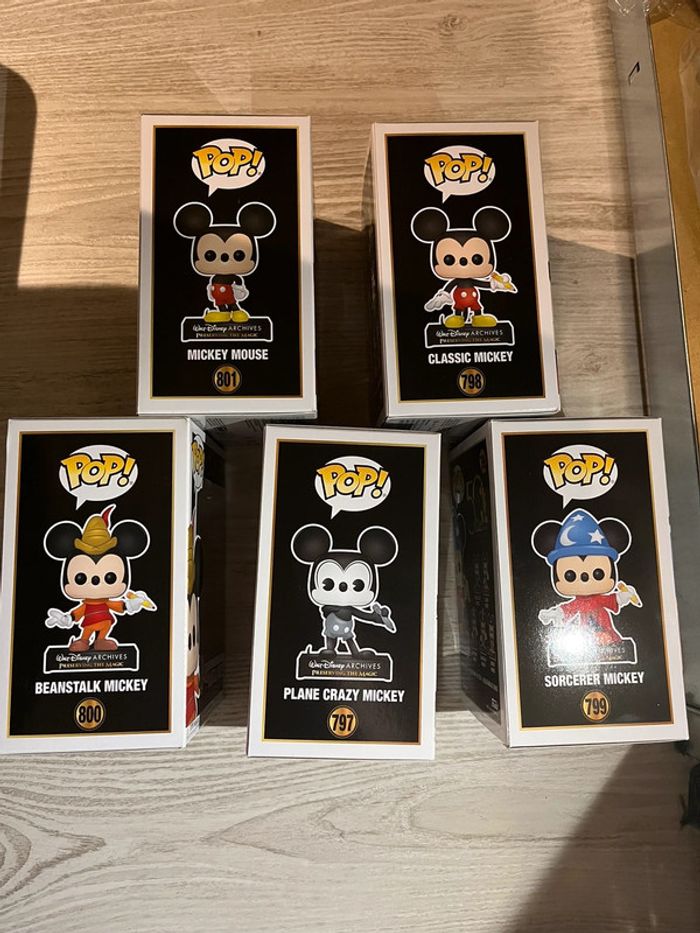 Lot 5 funko Pop Mickey Mouse 50 ans - Walt Disney - photo numéro 2