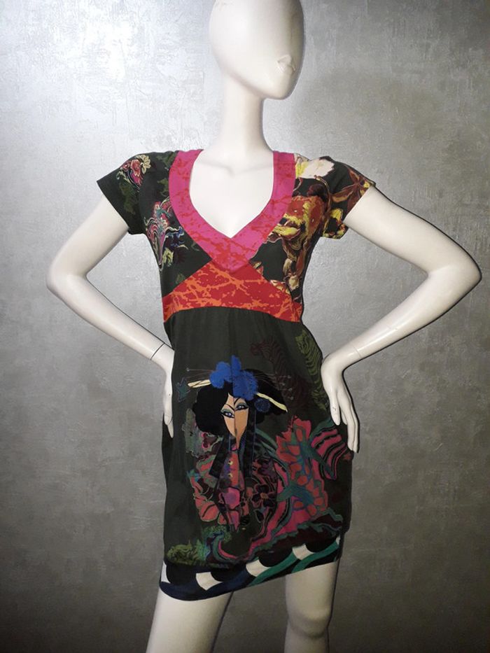robe kaki et coloré desigual taille 40