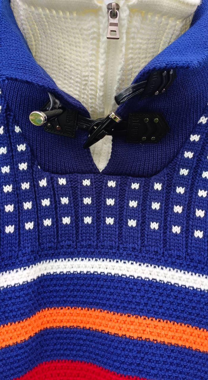 Gros pull Club ju Taille L - photo numéro 6