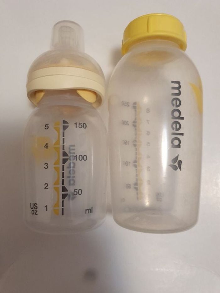 Biberon Medela dont Calma