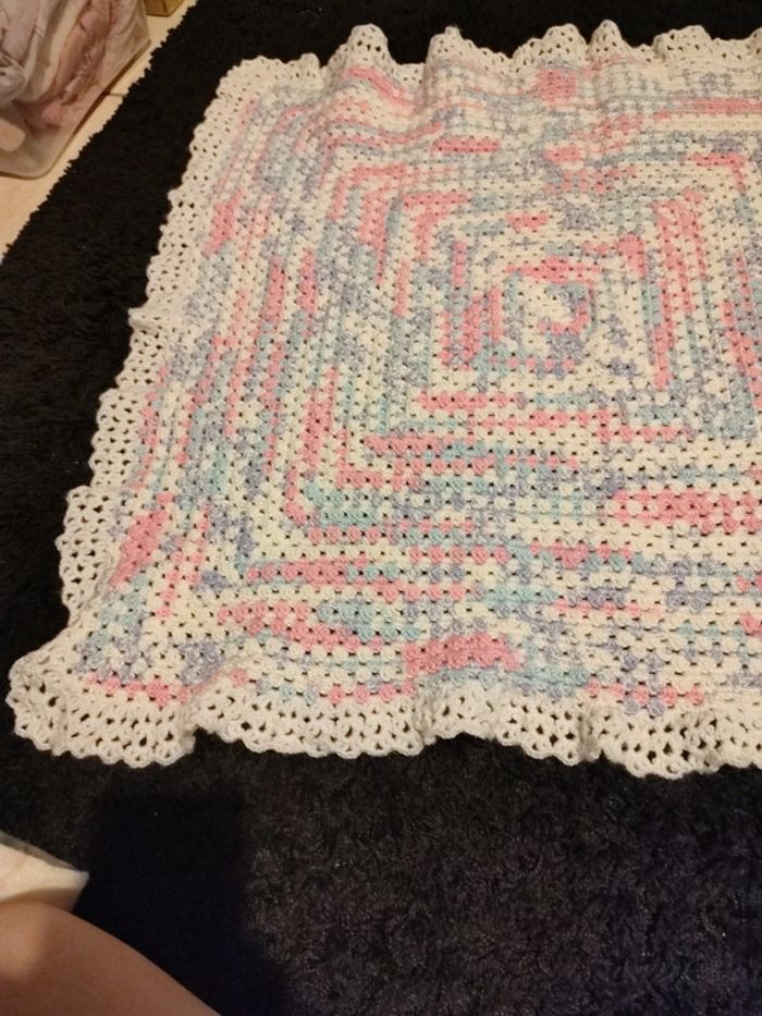 Couverture laine fait main - photo numéro 2