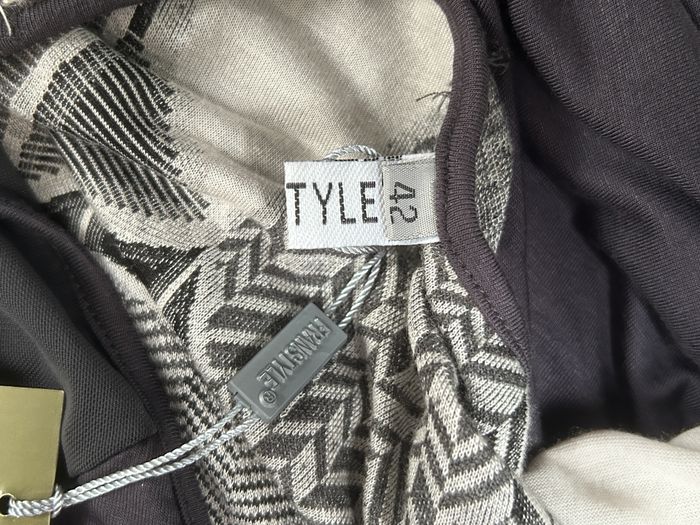 Robe grise Franstyle neuve - Taille 42 - photo numéro 7