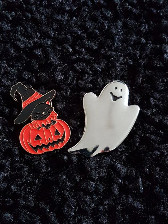 Lot une broche et un pin's Halloween