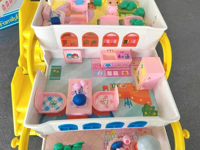 150 € La Petite Maison de Family Feber – Vintage 80’s - photo numéro 7