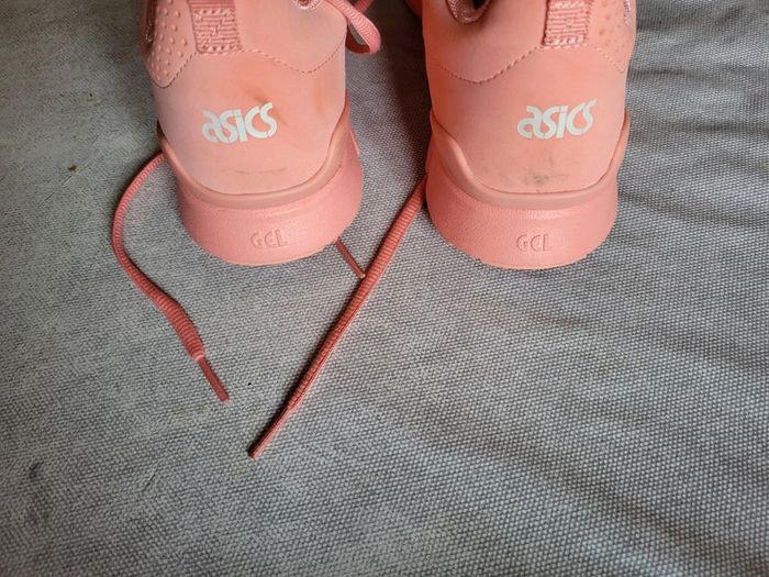 asics - photo numéro 3