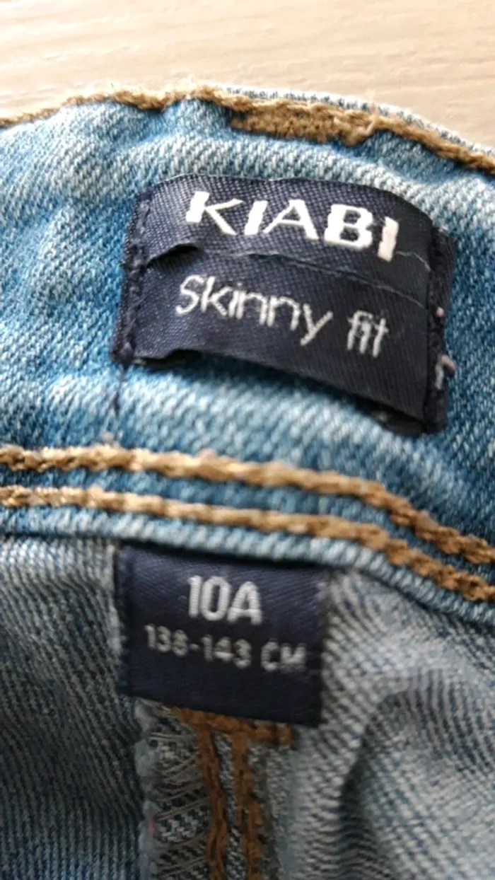 Jean taille 10 ans - photo numéro 2