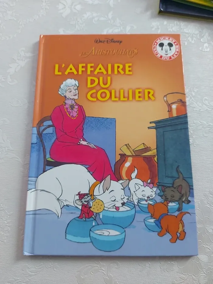 Livre Disney Les Aristochats L'affaire du collier