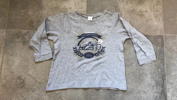 🤩 Neuf ! splendide Tee shirt sweat 116 = 6 ans voiture course F1 formule 1