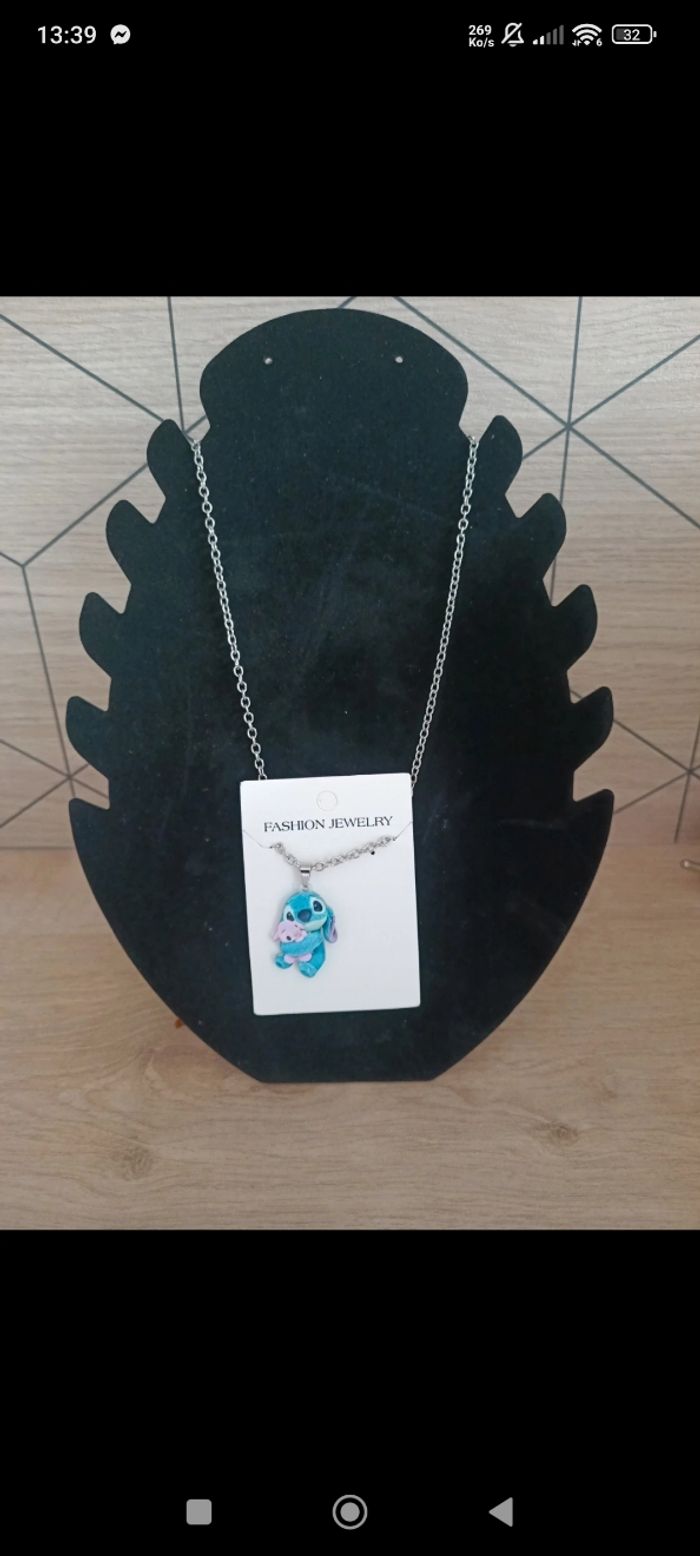 Collier stitch neuf