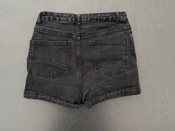 Short jean noir - photo numéro 2
