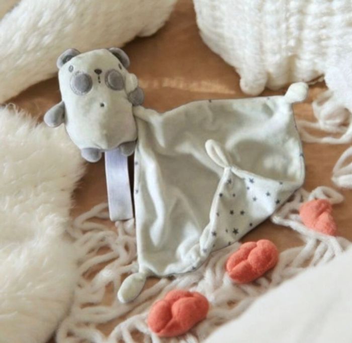 Doudou Ours mouchoir blanc gris étoiles TAPE A L'OEIL TAO - photo numéro 2