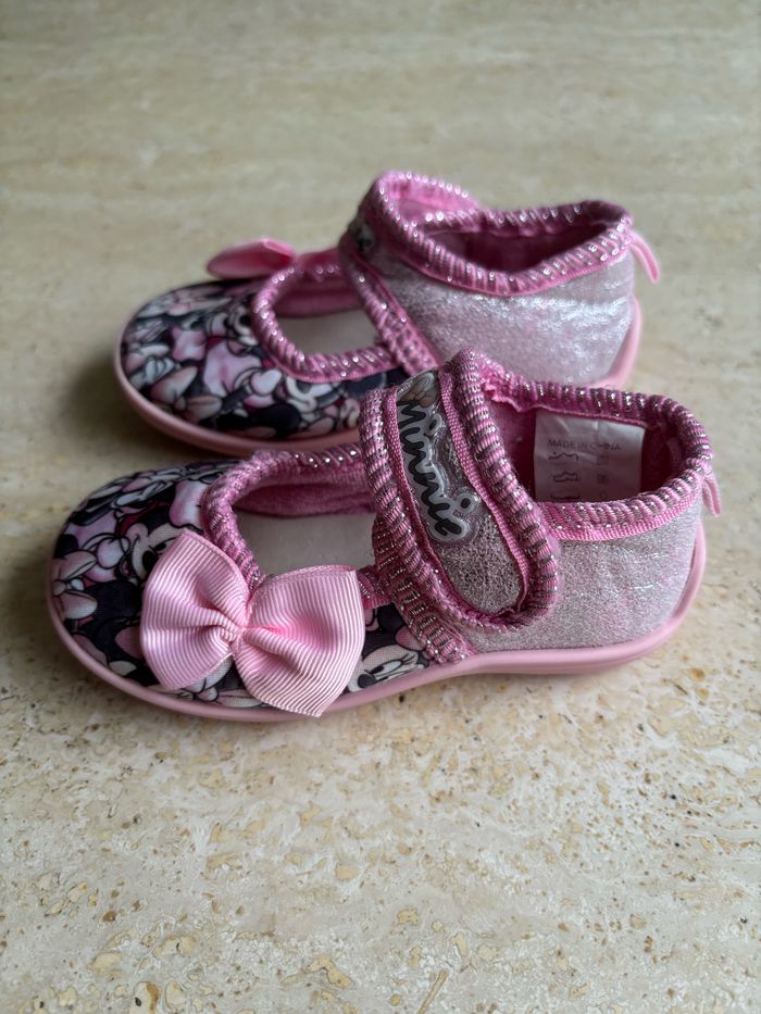 CHAUSSURES "MINNIE" ROSES - POINTURE : 23 - photo numéro 2