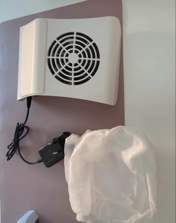 Aspirateur ongle - photo numéro 3