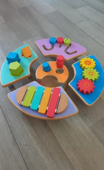 Jeu d'activités en bois