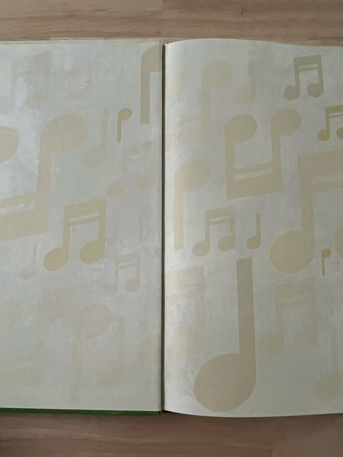 Livre Disney Audiocontes Magiques n°36 – 1001 Pattes – Bon État (Sans Figurines) - photo numéro 2