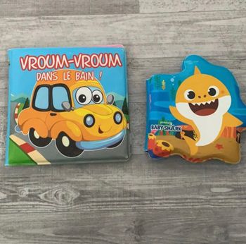 Livres pour le bain voiture et baby shark